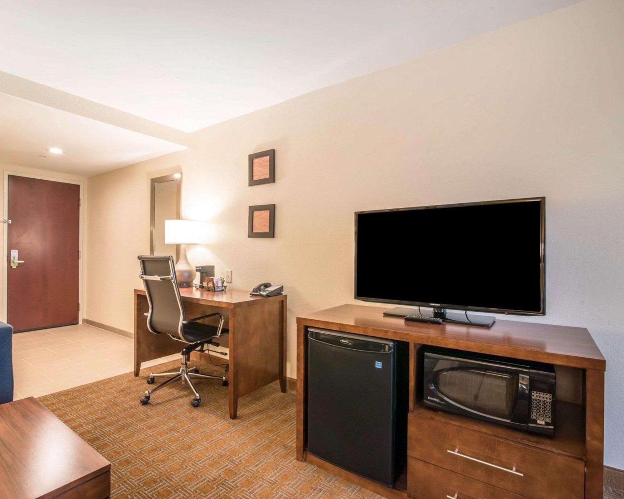 Hotel Comfort & I-91